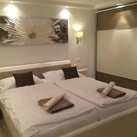 Leiner Apartment *
